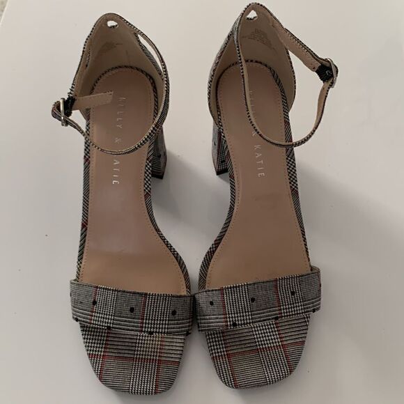 Kelly & Katie Shoes - Kelly&Katie Heeled Sandals Size 8
